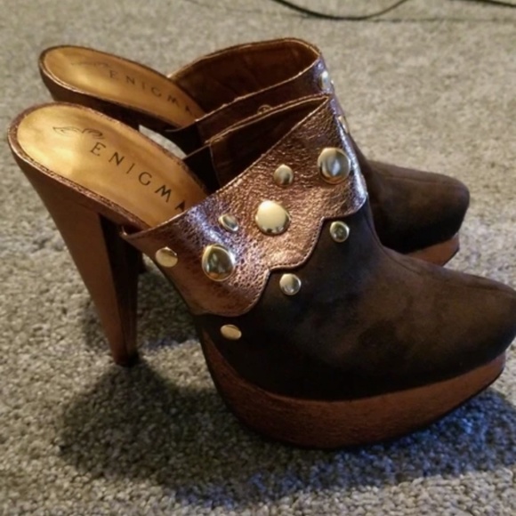 New clogs - Picture 3 of 4